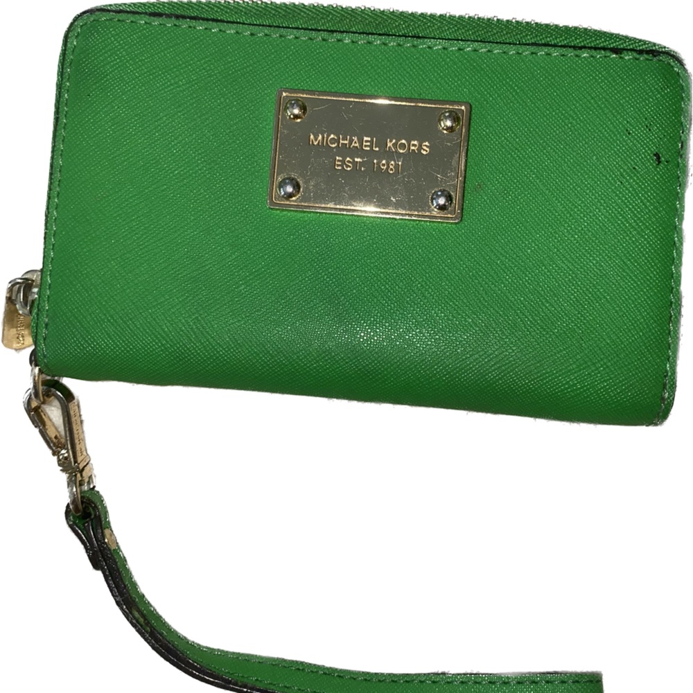 Michael Kors Lucky Green Wristlet